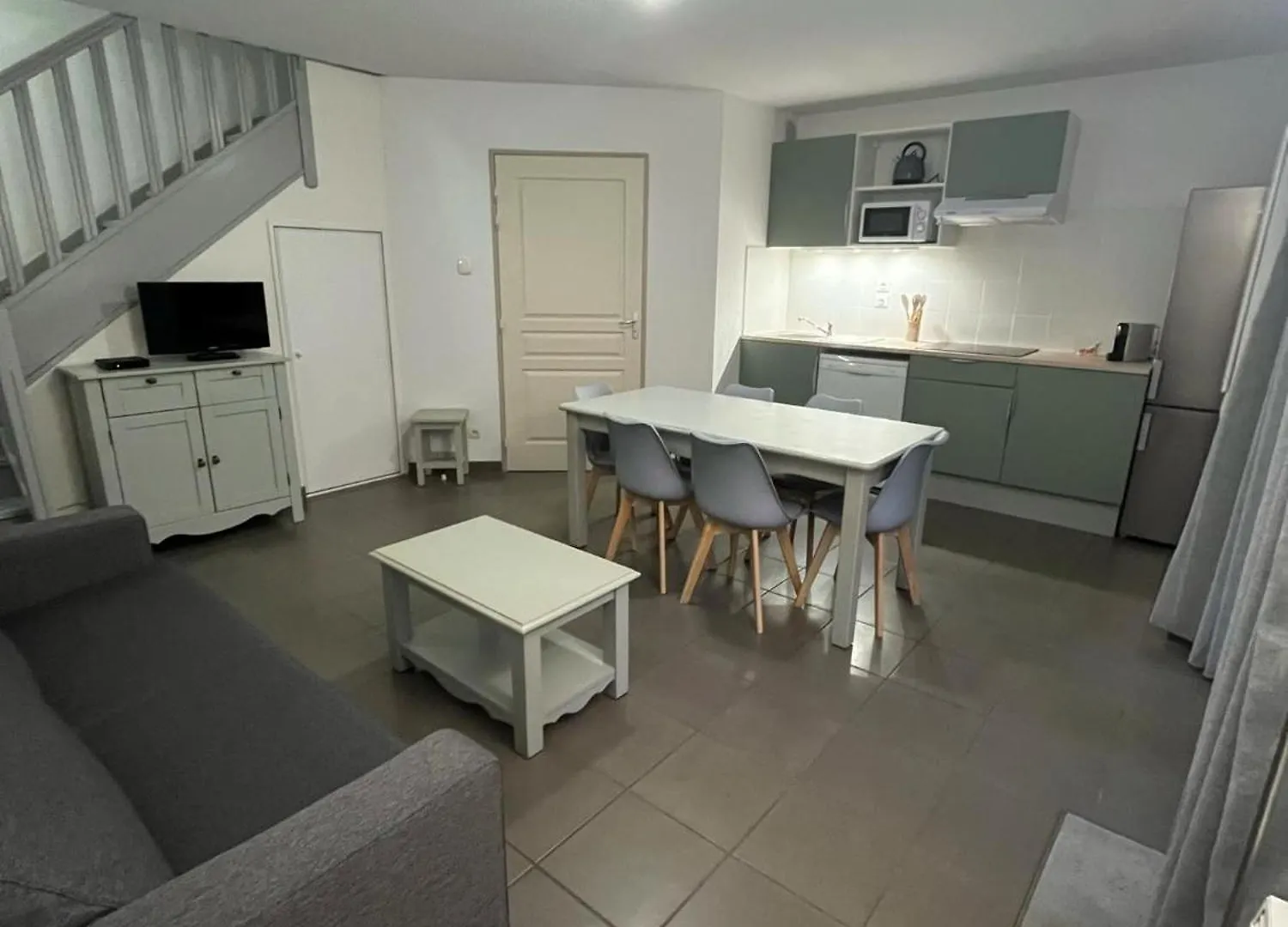 Holiday home Maison De Vacances Pres Du Mont Ventoux Aubignan France